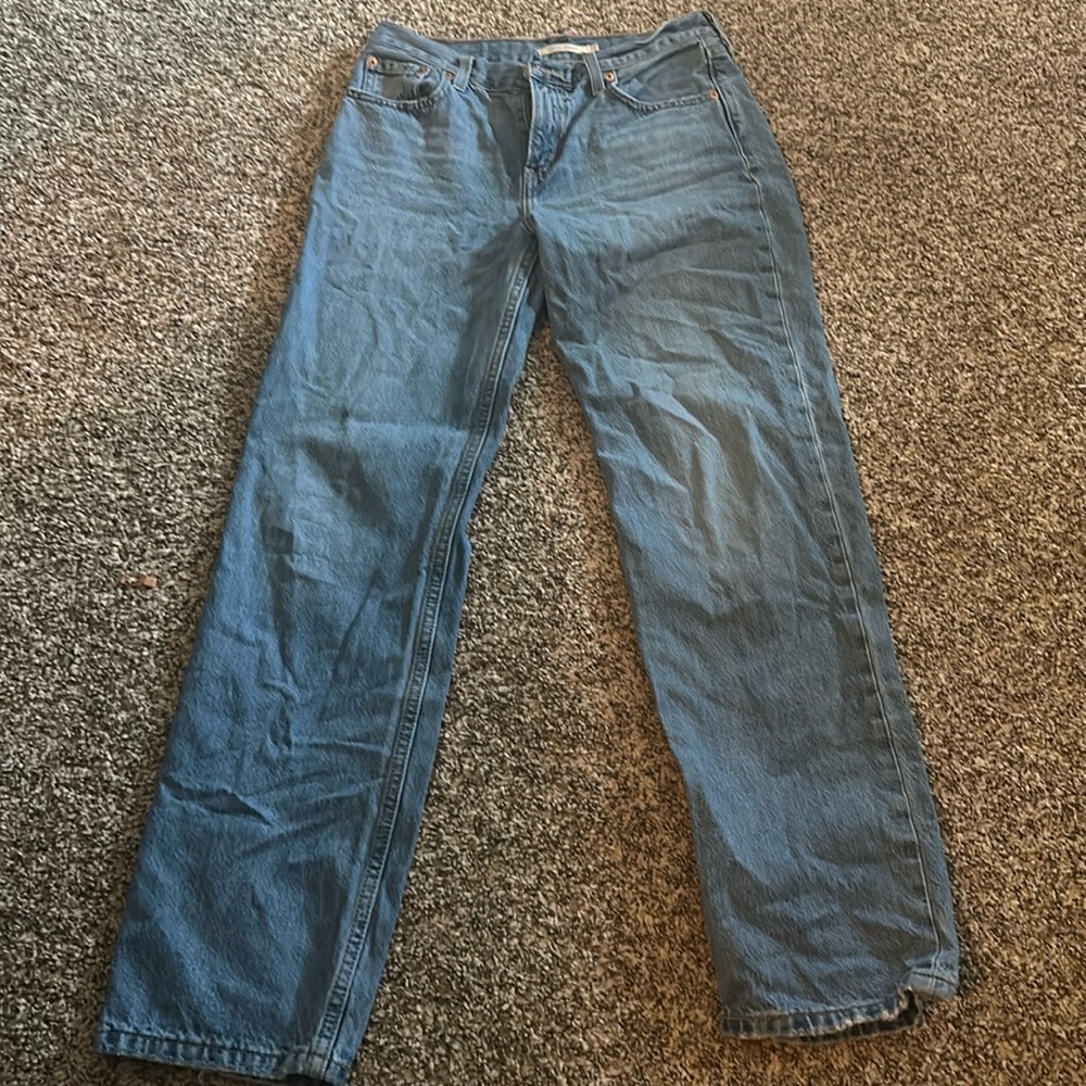 Low Pro Straight Levi’s jeans.
